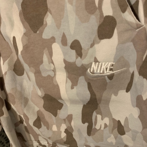 Nike Mens Camouflage Fleece Shorts, Like New, Drawstring Closure, Medium - Picture 12 of 13